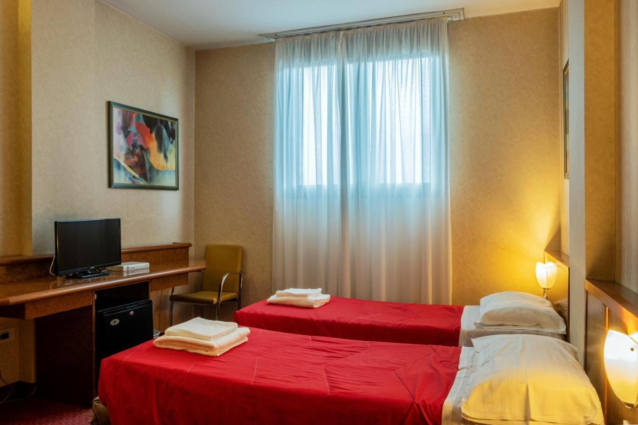 Meditur Hotel Pisa Migliarino Pisano Eksteriør billede
